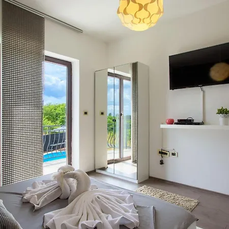 Neo Holiday home