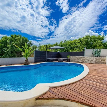 Holiday home Neo Zadar