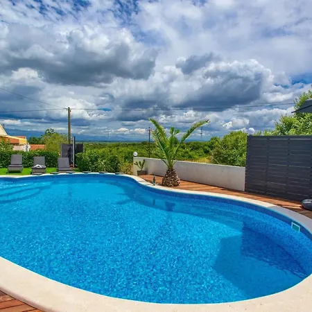 Neo Holiday home *